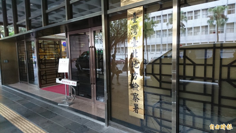 建國中學圖書館系統遭駭，檢警查出是周姓校友所為，校方考量沒有損失撤告，台北地檢署今處分不起訴。（記者黃捷攝）