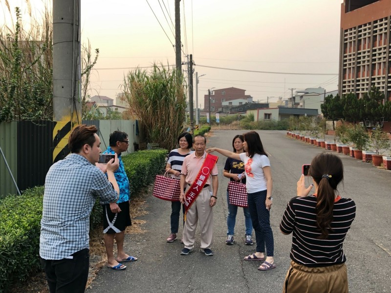 選戰白熱化，賄聲賄影甚囂塵上，南市刑警大隊自編自導自演短片，創意十足，鼓勵民眾踴躍檢舉賄選。（記者王涵平翻攝）