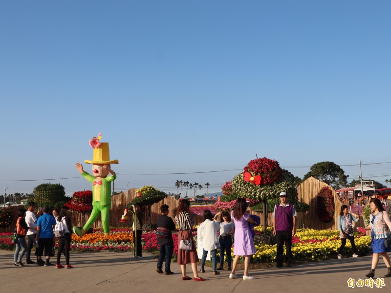 台中國際花毯節今年重新與新社花結合，吸引逾200萬人次到訪。（記者歐素美攝）