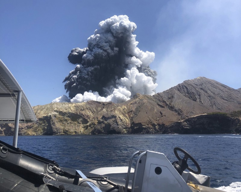 最大的海底火山噴發時  Mini movie.迷你電影室