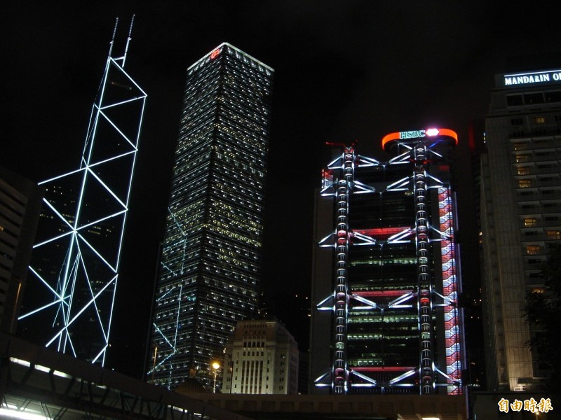 香港中環中心位於市中心精華地帶，10月一處停車位被高價售出，價格高達760萬港幣。（資料照）