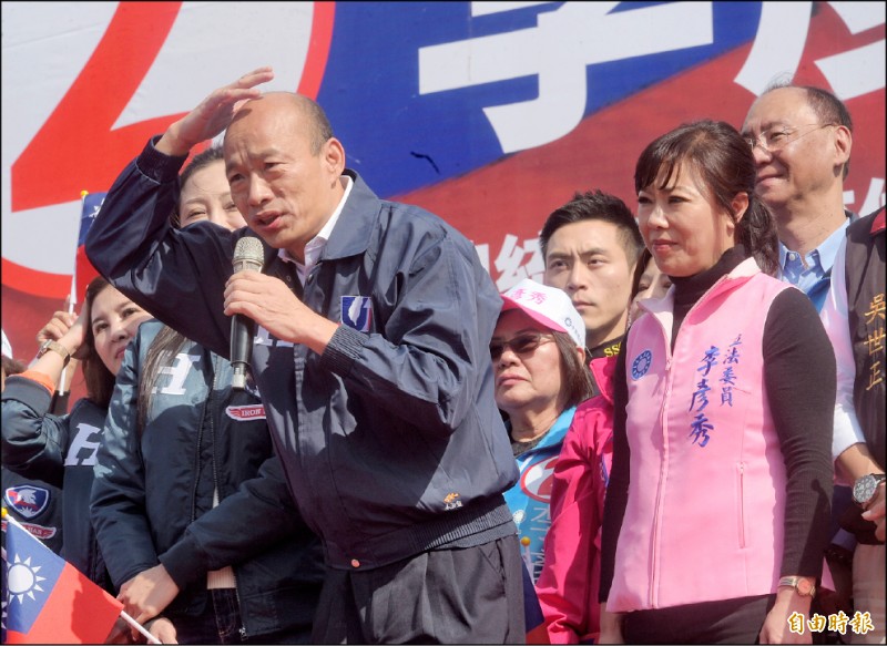 國民黨總統候選人韓國瑜昨赴北市南港，為競選連任的立法委員候選人李彥秀站台助講。（記者張嘉明攝）