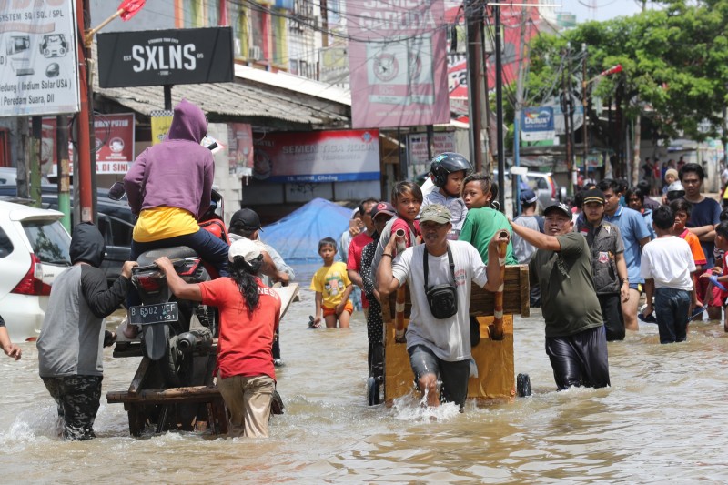 印尼大雨造成首都雅加達大規模洪災，截至今日已有43人死亡。（歐新社）