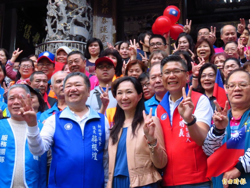 李佳芬至新莊為國民黨新北市第4選區立委候選人陳明義站台。（記者陳心瑜攝）