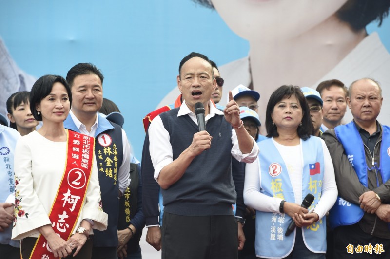 國民黨總統候選人韓國瑜昨出席造勢活動，自曝就學時看前座女同學小腿讓成績一落千丈，引起熱議。（資料照）