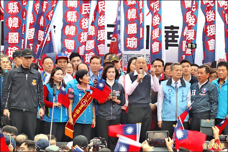 國民黨總統候選人韓國瑜昨赴宜蘭造勢，並為黨籍立委候選人輔選。（記者林敬倫攝）