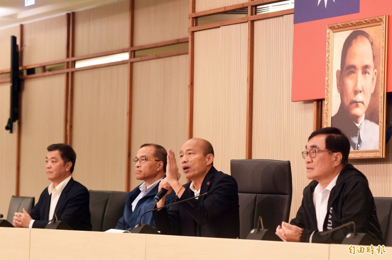 高雄市長韓國瑜對藍營挺韓立委候選人落馬表達看法。（記者張忠義攝）