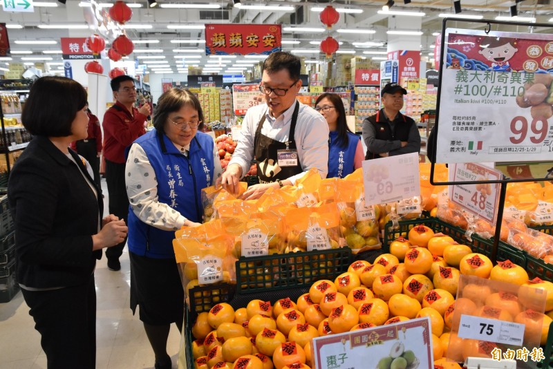 選購年節食材 掌握「摸看聞」