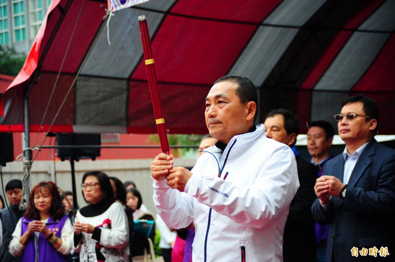 新北市長侯友宜主持黃石中繼市場的開工動土典禮。（記者何玉華攝）