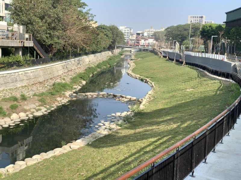 竹溪水岸環境改善，市府將於20日在月見湖舉辦音樂會，邀請民眾一起來體驗竹溪水岸風光。（記者王涵平翻攝）