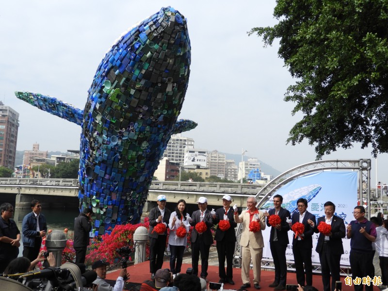 「愛河．愛之鯨」揭幕 韓國瑜︰歡迎海內外遊客到高雄