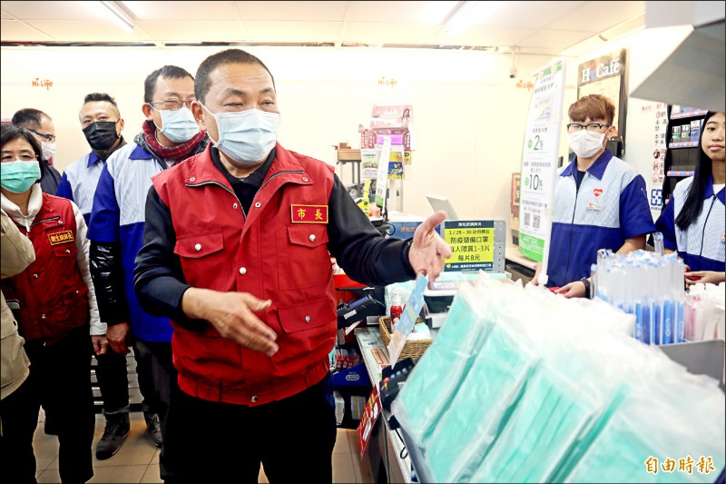 視察物流中心 侯友宜︰口罩供貨趨穩
