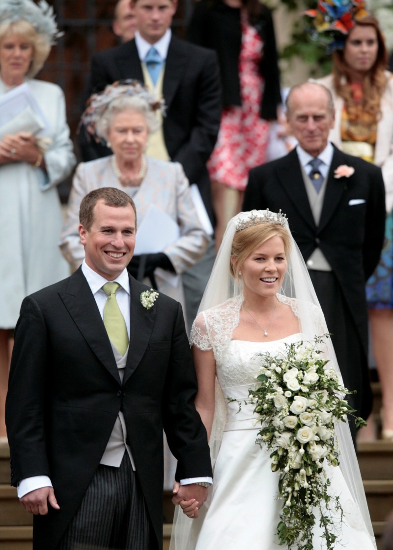 彼得（前排左）是英女王長女安妮公主的兒子，他和加拿大籍的歐特（前排右）在2008年結婚。（路透）