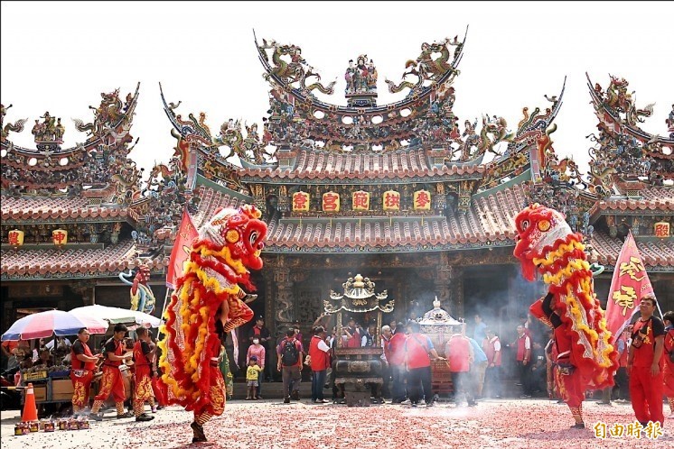 國定古蹟麥寮拱範宮開山媽祖今年遶境將延後。（記者林國賢攝）