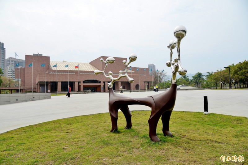 高美館室內展廳將自6月起修館不開放。（記者許麗娟攝）