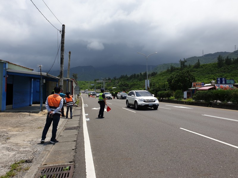 防疫期間別不當一回事！ 屏東開出3張白牌計程車10萬元罰單