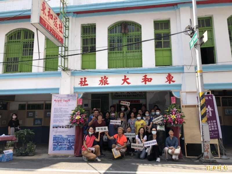 影像展在東和旅社登場。（記者羅欣貞攝）