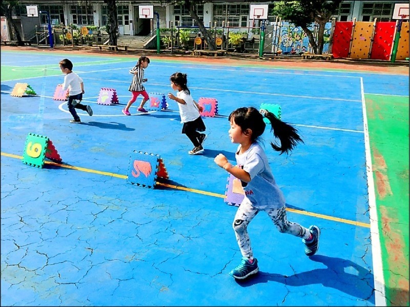 台中市府教育局拚公共化幼兒園增班。（教育局提供）