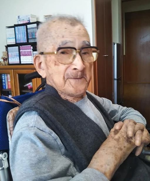 日本最年長男性巴一作昨（15）去世，享壽110歲。（圖擷取自網路）