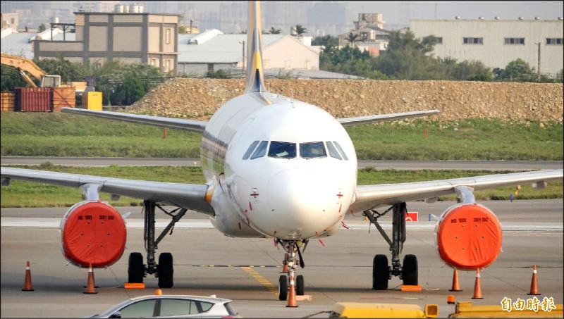 航空公司將客機改成貨機，民航局核准。（記者姚介修攝）