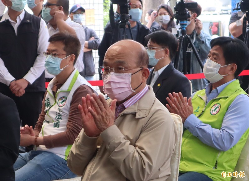 蘇貞昌表示，目前糧食十分充足，民眾可盡情購買。（記者周湘芸攝）