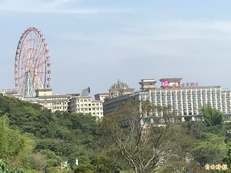 義大世界遊樂園及購物廣場明天休園1天，皇家酒店及天悅飯店正常營運。（記者洪臣宏攝）