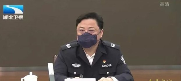 中國公安部副部長孫力軍落馬被調查。圖為，他2月以中央指導組成員出現在湖北衛視的新聞畫面中。（截圖網路畫面）
