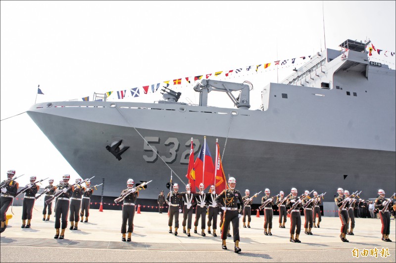 敦睦艦隊官兵將在五月一日解除隔離，國防部表示，屆時會再一次篩檢，呈現陰性後仍須七天自主健康管理。（資料照，記者劉禹慶攝）