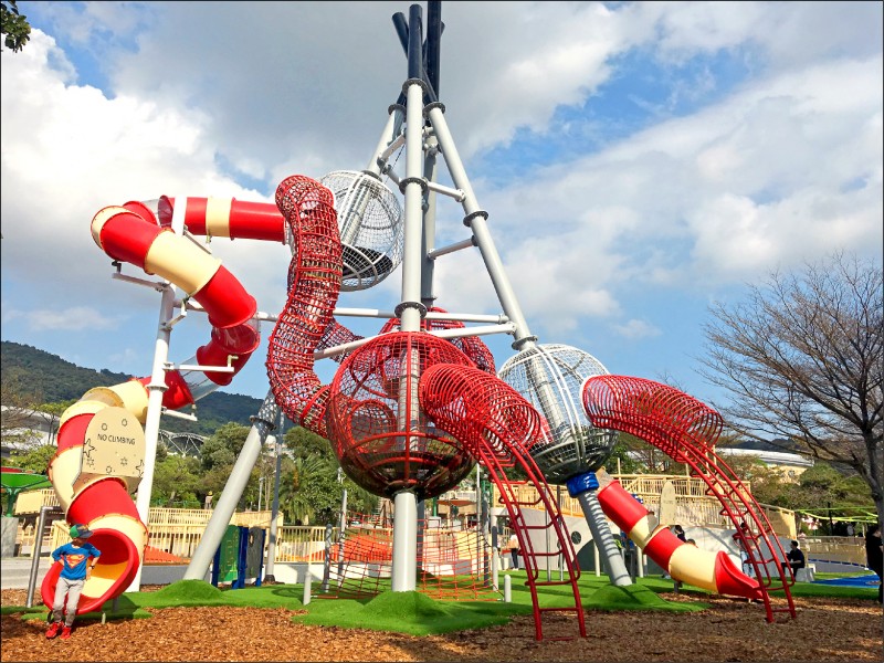 棒球溜滑梯9米高天母運動公園新遊具明啟用 臺北市 自由時報電子報