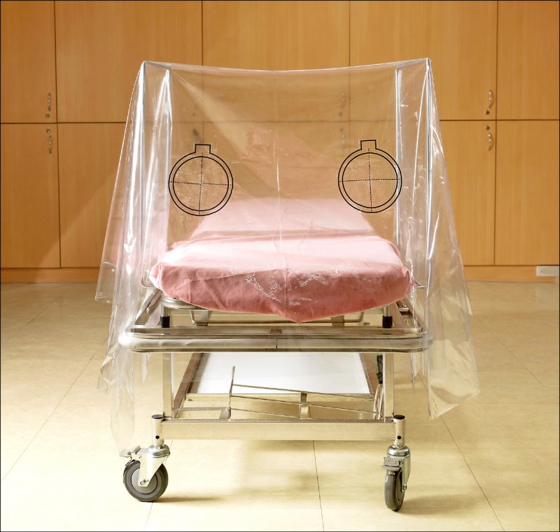 台南》成醫研發戰疫型防護罩 上國際期刊