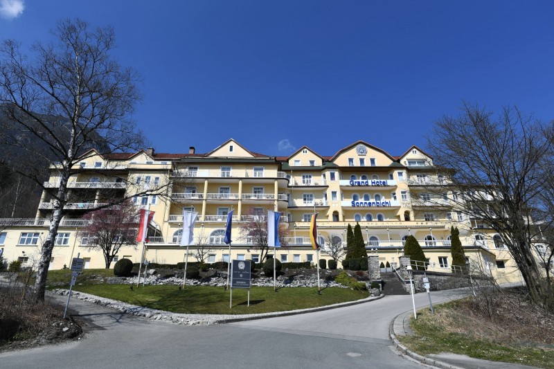 德國四星級的「桑尼比什大飯店（Sonnenbichl）」，4樓被泰王租下，改造成極樂天堂。（路透）