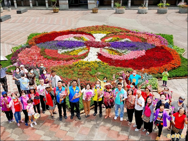 埔里行政園區辦花藝展 只展不售惹怨