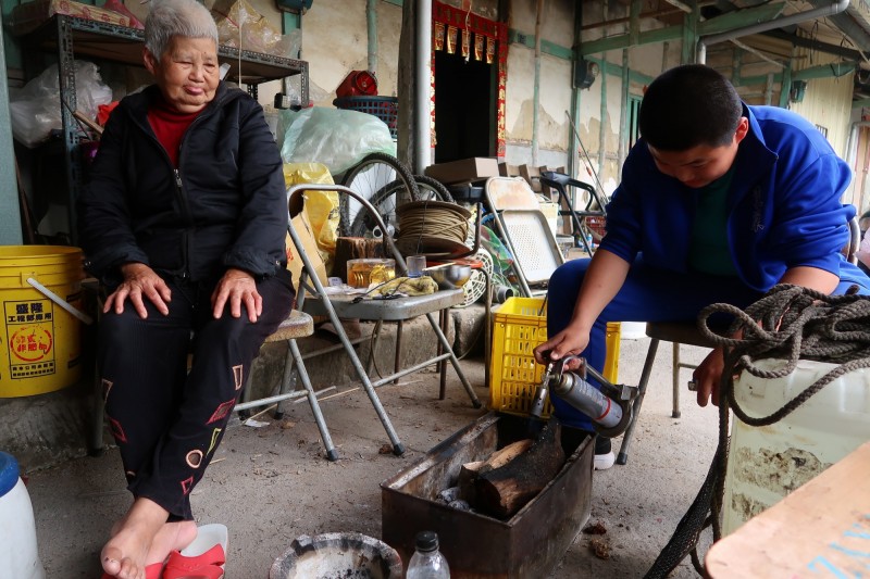 國中生打零工助家計... 南市3孝行楷模有洋蔥