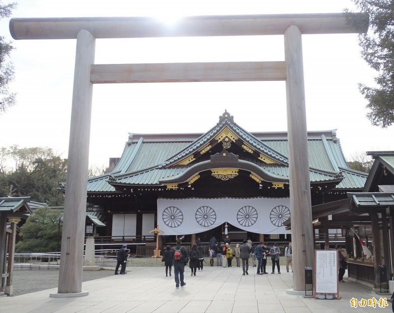 日本靖國神社上月初發現有人在男廁塗鴉「武漢人全殺」，警方3日宣布抓到嫌犯。（記者林翠儀攝）