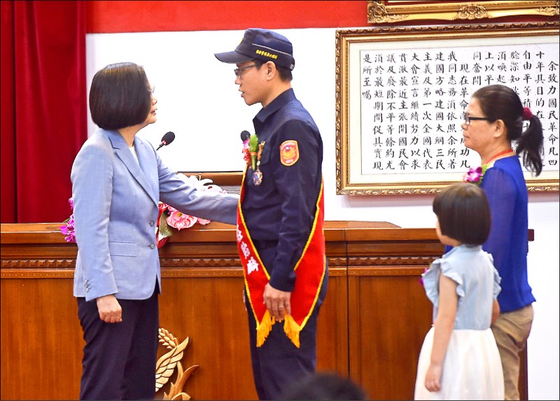 （圖︰記者簡榮豐，文︰記者姚岳宏）