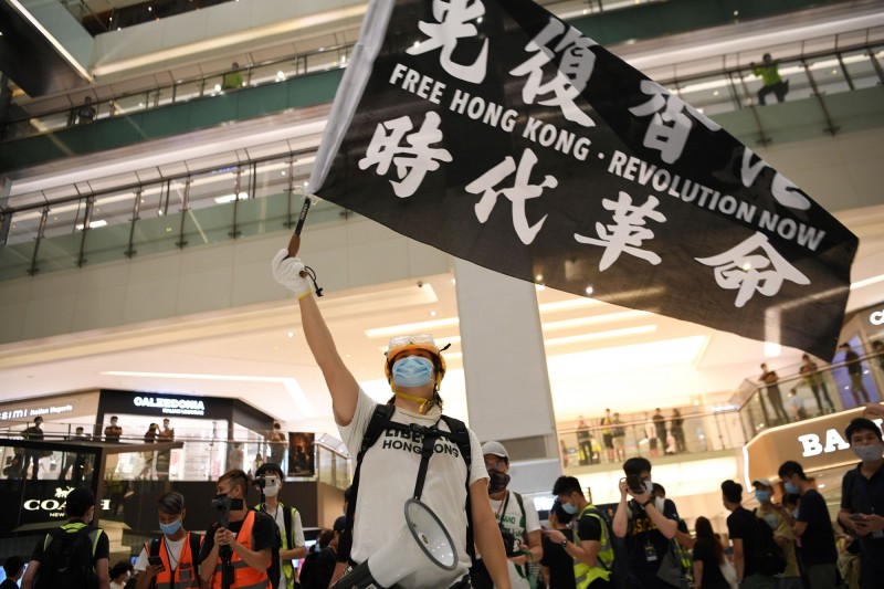 中共強推「港版國安法」，引爆港人怒火，際人權組織「人權觀察」也示警全球，若坐視中國在香港這樣侵犯人權的行為，只會給中國壯膽！（路透）