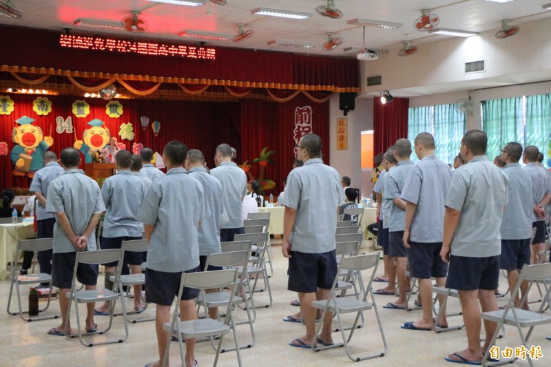 台南監獄附設樹德高中今年國高中部共47名收容人順利畢業。（記者萬于甄攝）