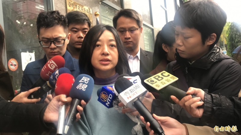 60歲王姓女網友因支持的總統候選人與政黨立法委員得票數不如預期,竟將炮口對準時代力量立法委員王婉諭,上臉書發文刺向王婉諭內心最痛的那塊,事後挨告。士林地檢署偵查終結,今依恐嚇罪嫌將王姓女網友起訴。(資料照)
60歲王姓女網友因支持的總統候選人與政黨立法委員得票數不如預期,竟將炮口對準時代力量立法委員王婉諭,上臉書發文刺向王婉諭內心最痛的那塊,事後挨告。士林地檢署偵查終結,今依恐嚇罪嫌將王姓女網友起訴。(資料照)