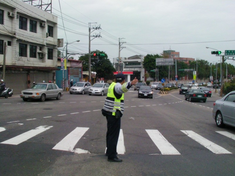 端午連假期間，龍潭警方將加強疏導車流。（記者李容萍翻攝）