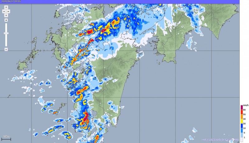 梅雨鋒面持續發威  日本氣象廳預警九州、四國明日恐有大雷雨
