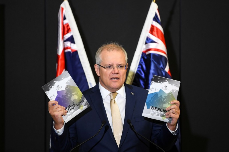 澳洲總理莫里森（Scott Morrison）今天（1日）發表演講表示，澳洲軍費未來10年將增加約新台幣5.39兆元，全面加強陸、海、空遠程打擊能力，圖為莫里森。（路透）