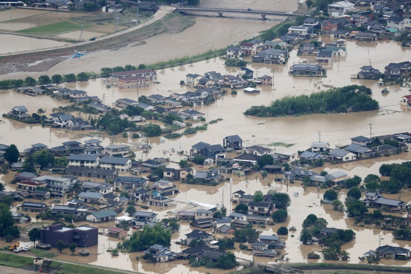 日本熊本縣雨量破紀錄釀災，至少16人死亡、17人無呼吸心跳、13人下落不明（法新社）