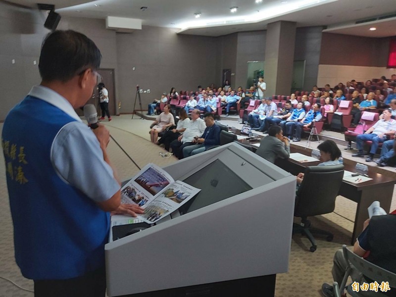 國民黨行動中常會,今天下午由黨主席江啟臣率中常委及黨務幹部移師南投縣議會舉行,南投縣長林明溱進行縣政報告。(記者張協昇攝) 國民黨行動中常會,今天下午由黨主席江啟臣率中常委及黨務幹部移師南投縣議會舉行,南投縣長林明溱進行縣政報告。(記者張協昇攝)