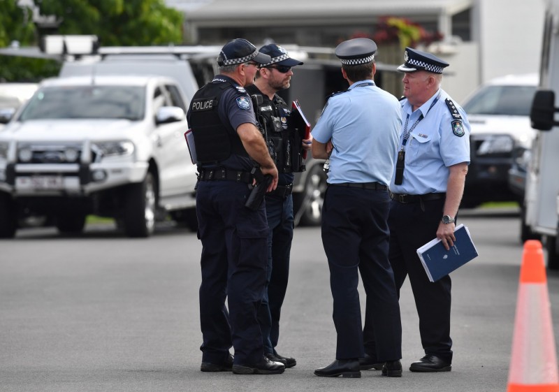 澳大利亞昆士蘭1名5歲男童，在當地小鎮納普拉姆（Napranum）的海灘上遭3名男孩輪姦，犯罪者年齡介於10歲至13歲之間。澳洲昆士蘭警察示意圖。（歐新社）