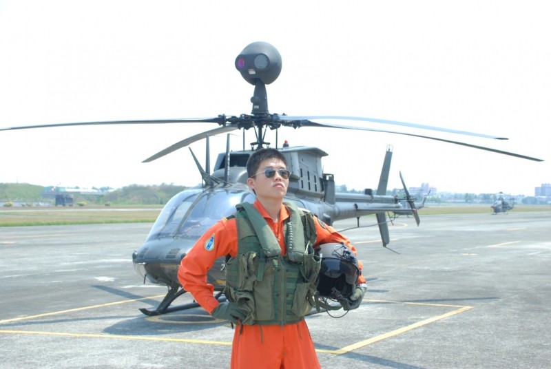 直升機失事》兒子不幸殉職  飛官簡任專父親首發聲：謝謝各界關心