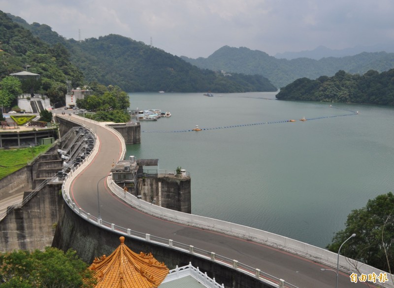 石門水庫土石夯層層堆疊 半世紀勇敵百颱 - 生活 - 自由時報電子報