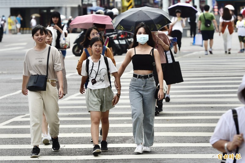 晴朗酷熱天氣將延續至下週。（資料照）
