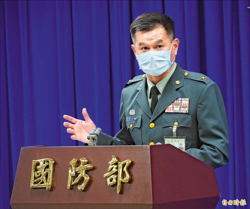 戰規司建軍規劃處處長黃文啟少將回應愛國者三型飛彈作業維護案。（記者張嘉明攝）