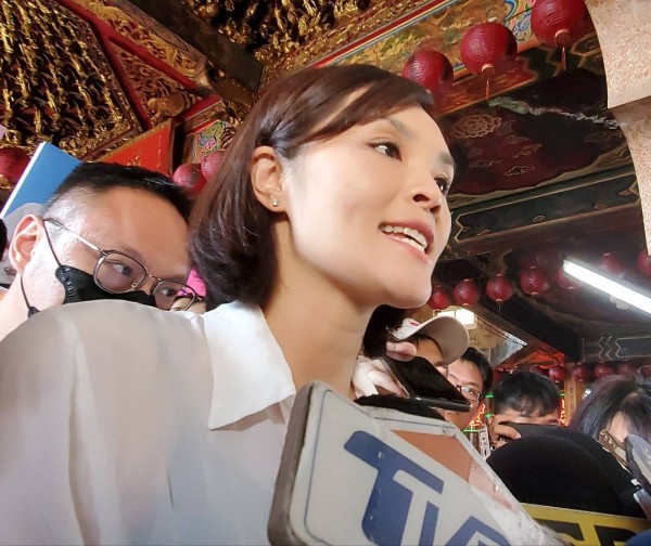 國民黨高雄市長候選人李眉蓁論文風暴掃到蔡英文總統，今天蔡總統回應表示，任何候選人若學位被外界質疑，應該好好對外說。（資料照）