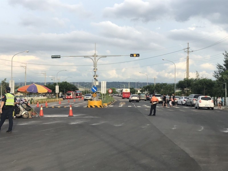 遊高美濕地更好行！中市推交管、接駁車及徒步區並行紓車潮。（圖：市府提供）